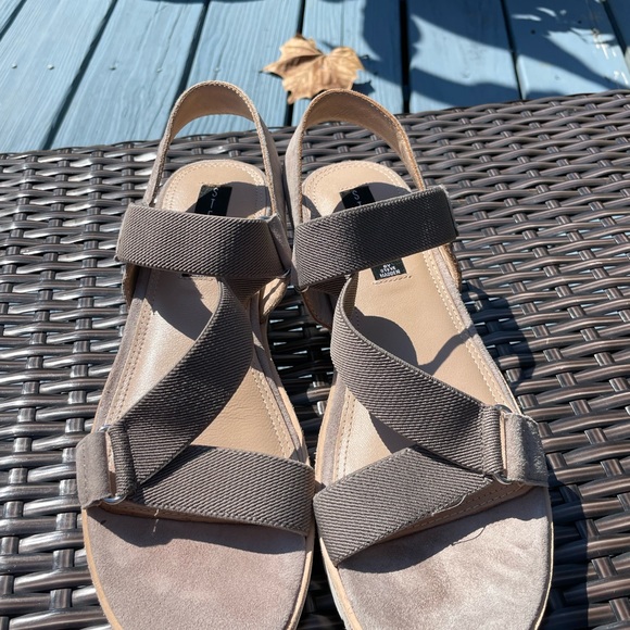 Steven by Steve Madden sandals 8.5 taupe EUC smoke free - Picture 2 of 8